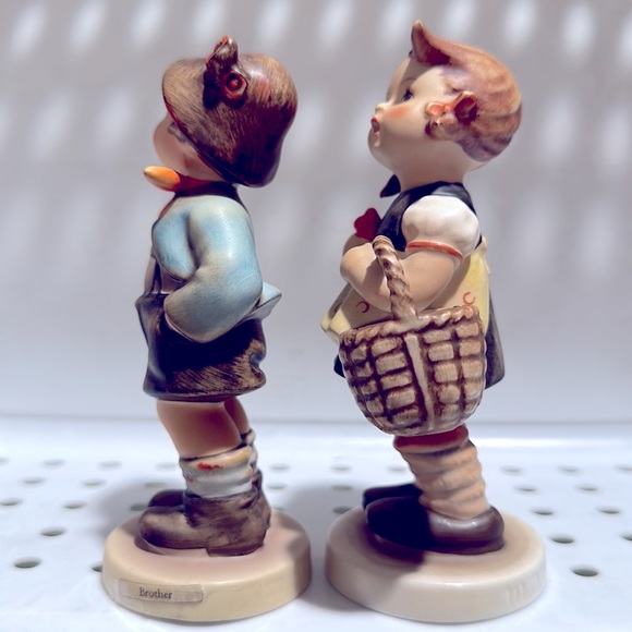 💙TM3 Pair Brother #95 and Sister #98 Hummel Goebel - Picture 3 of 7